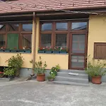 Vogel Agi Vendeghaza 公寓 *